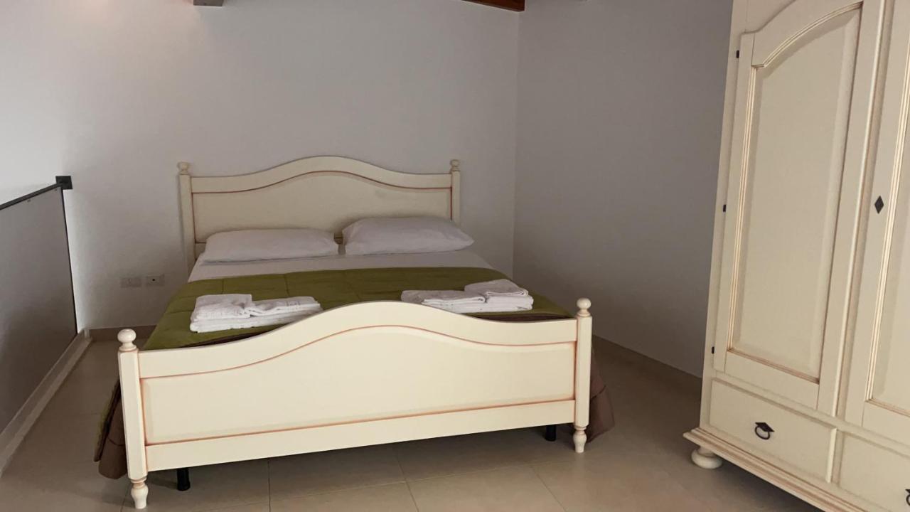 Bed and Breakfast Casa Mamma Elvira Лечче Екстер'єр фото